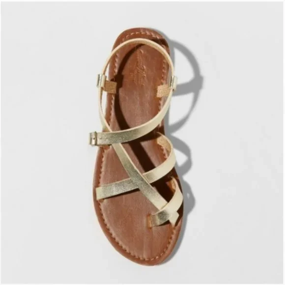 Universal Thread Women's Gold Faux Leather Lavinia Toe Wrap Thong Sandal - Picture 2 of 7